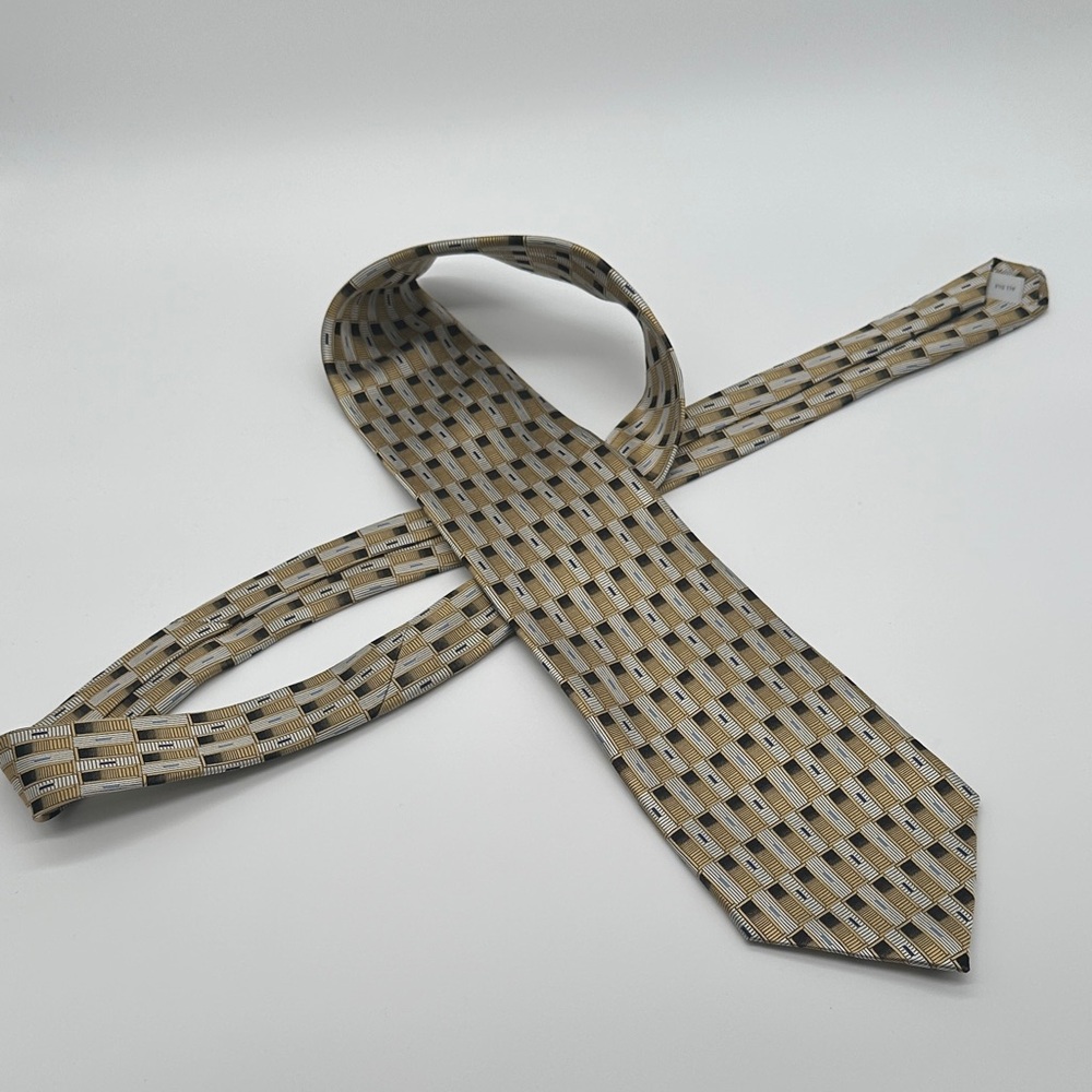Stylish Checkered Men's Tie in Tan and Black